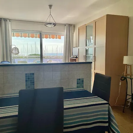 Appartement Face Port Et *